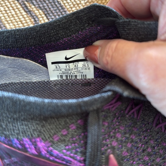 Nike Black and Purple Sneakers Lightweight Breathable Design - Picture 5 of 7
